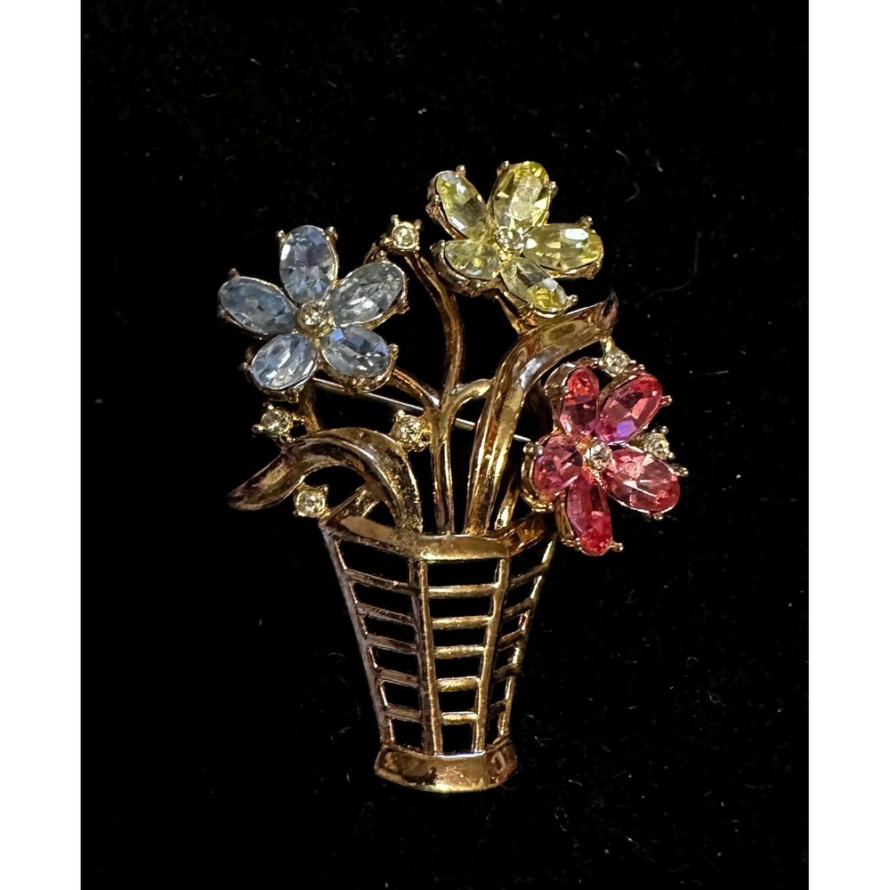 Vintage Trifari Fragonard Flower Basket Pin Brooch